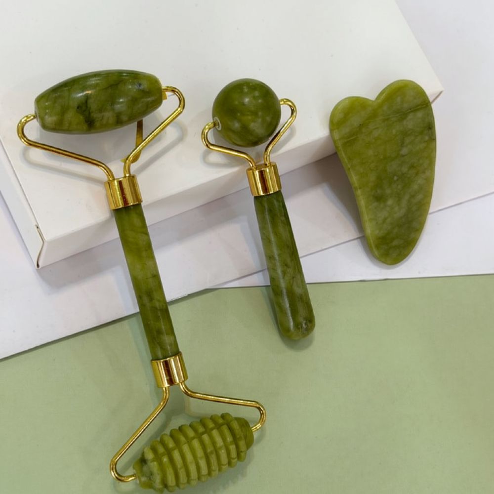 Green Xiu Jade Facial Roller A - Skincare Xiu Xiu review and price