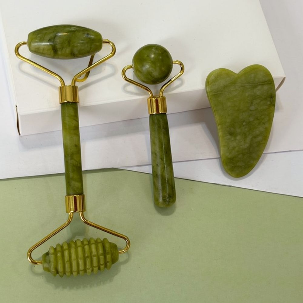 Green Xiu Jade Facial Roller G - Skincare Xiu Xiu review and price